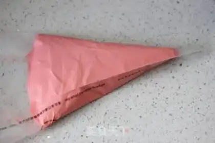 Make Red velvet thaw cake rolls step 15
