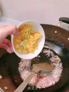Make Pineapple rice step 4