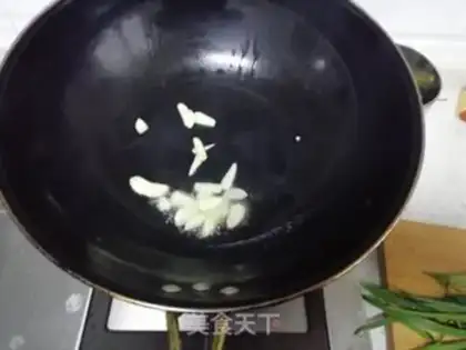 Make Garlic lettuce step 2