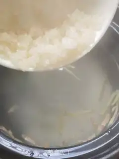 Make Porridge of apples and blue flowers step 4