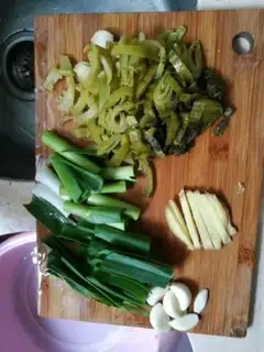 Make Sour sauce step 1
