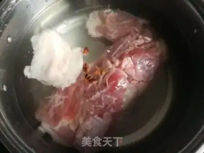 Make Onion fried lamb step 0