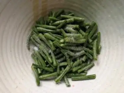 Make Tomato bean noodle step 1