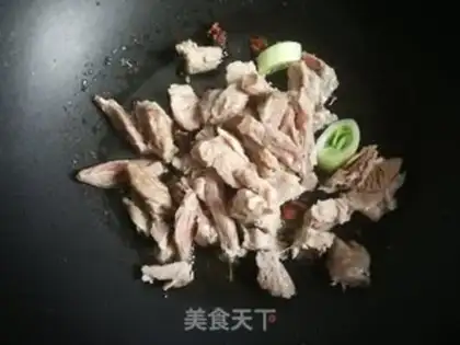 Make Onion fried lamb step 6