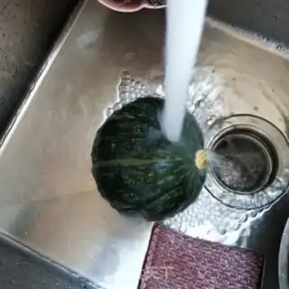 Make A green pumpkin with a bean horn step 2
