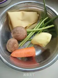 Make Sour-dry potato hand noodles step 0