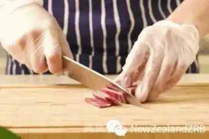 Make New Zealand gel soup for horseshoe ribs step 2