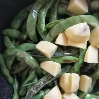 Make A green pumpkin with a bean horn step 7
