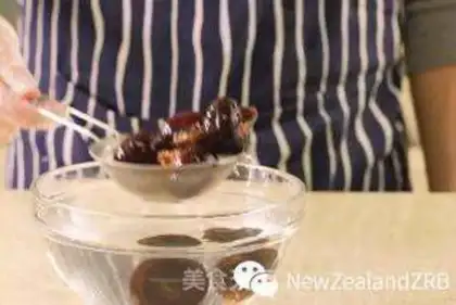 Make New Zealand gel soup for horseshoe ribs step 3