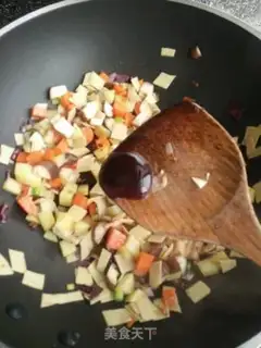 Make Sour-dry potato hand noodles step 6