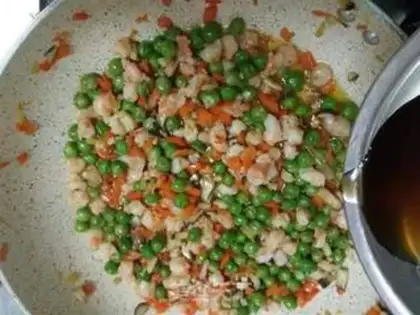 Make Fresh vegetables and rice step 4