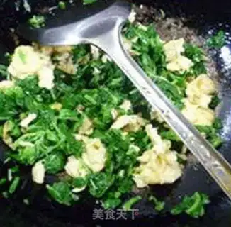 Make White rice fried eggs step 9