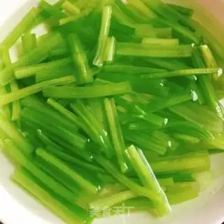 Make Celery Mountain step 2