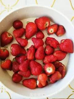 Make Homemade strawberry cans step 1