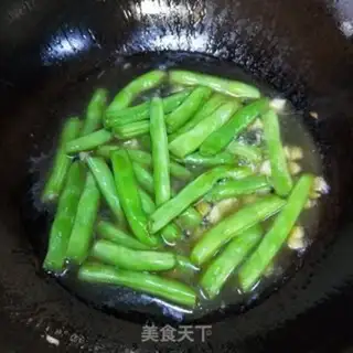 Make Fries of mushrooms and beans step 3