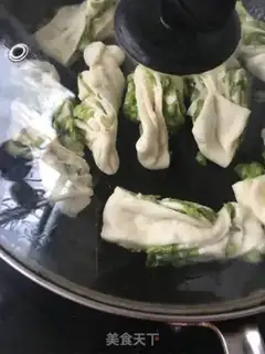 Make Fried elk rolls step 16
