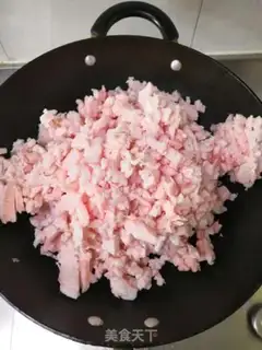 Make Get the pig oil step 1
