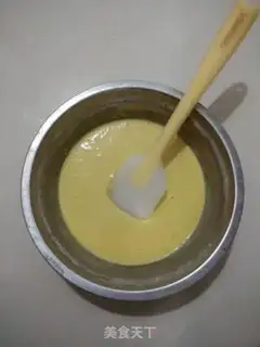 Make Feeding red sugar cinnamon cake step 2