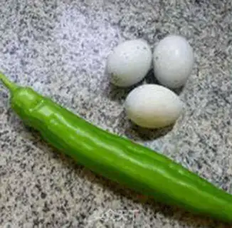 Make Pepper fried eggs step 0