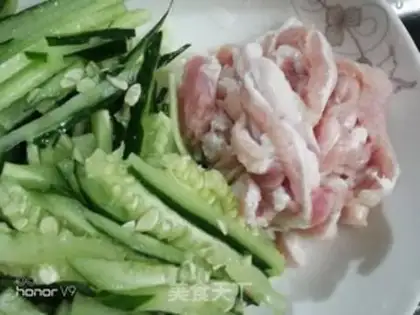 Make Pork cucumber step 1
