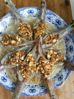 Make Garlic fans steam out the back shrimp step 7