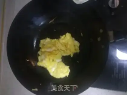 Make cucumber fried eggs step 3