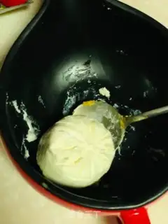 Make Drian shrimp pizza step 1
