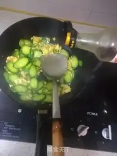 Make cucumber fried eggs step 7