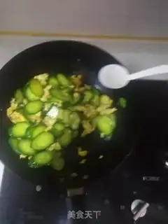 Make cucumber fried eggs step 8