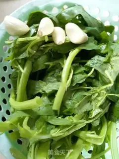 Make Garlic cabbage step 0