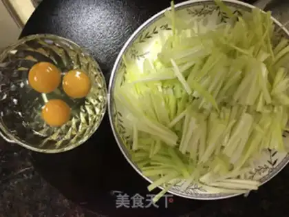 Make Omelette eggs step 0