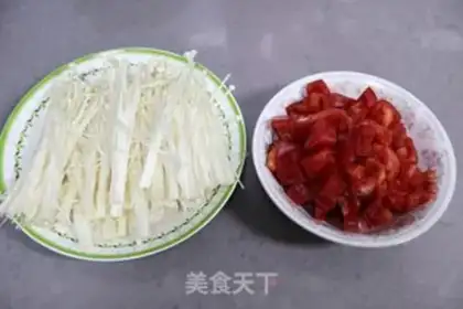 Make Golden Tomato Tofu soup step 1