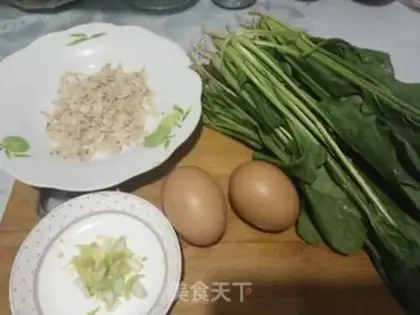 Make Egg shrimp spinach soup step 0