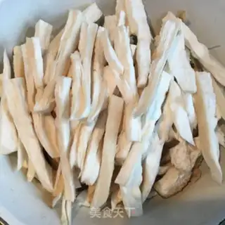 Make The pelicans tore almond mushrooms step 0
