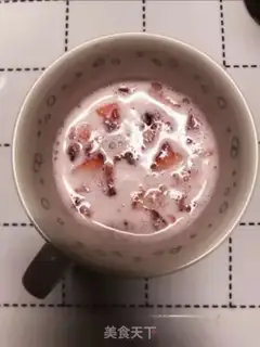 Make Strawberry milk step 3