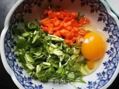 Make Maran head egg pancakes step 2