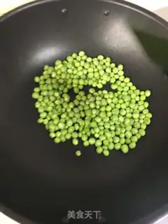 Make Peas and pineapple and shrimp step 1
