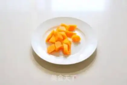 Make Mango milkshake step 1