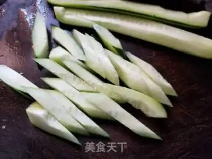 Make Shrimp-skinned cucumber step 3
