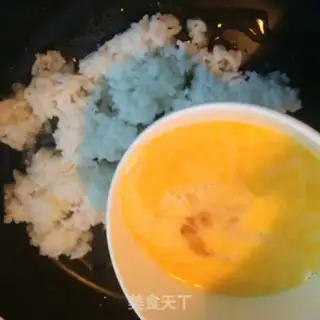 Make Pepper egg fried rice step 4