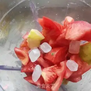 Make Tomato apple juice step 1
