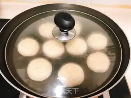 Make A rice sesame cake step 5
