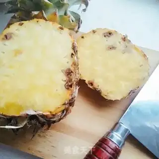 Make Chicken chest pineapple step 1