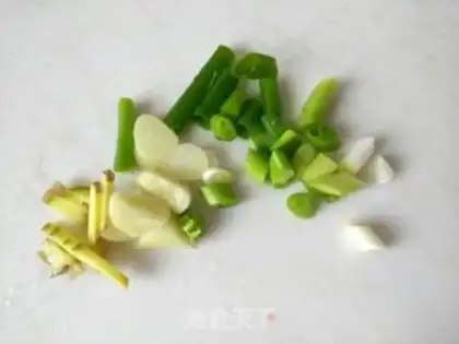 Make Spicy potato radish pot step 5