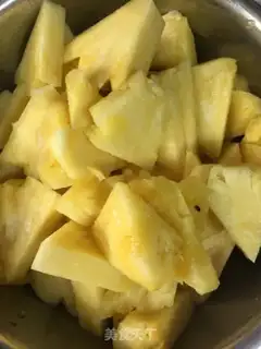 Make pineapple juice step 0