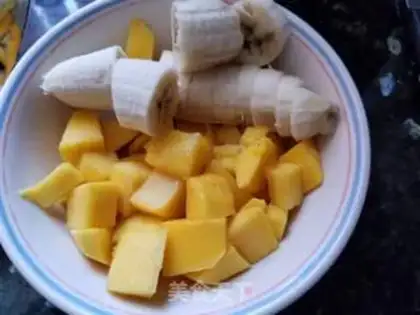 Make Mango banana shake step 0