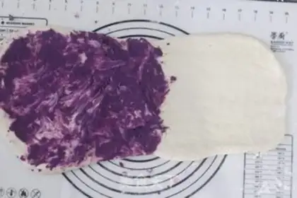 Make Chinese marble potato toast step 8