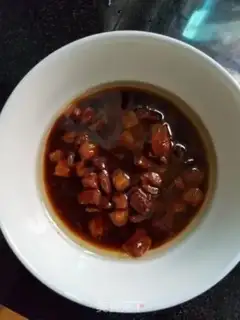 Make Powdered with meat sauce step 1