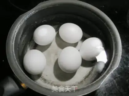 Make Five halogen eggs step 0