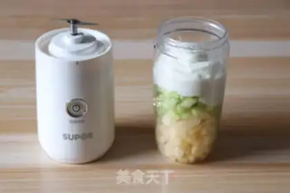 Make Apple cucumber yogurt step 3